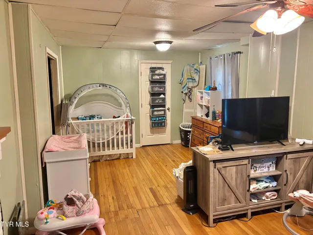 $239,900 | 2504 Elizabethton Highway, Johnson City, TN 37601