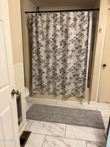 $239,900 | 2504 Elizabethton Highway, Johnson City, TN 37601