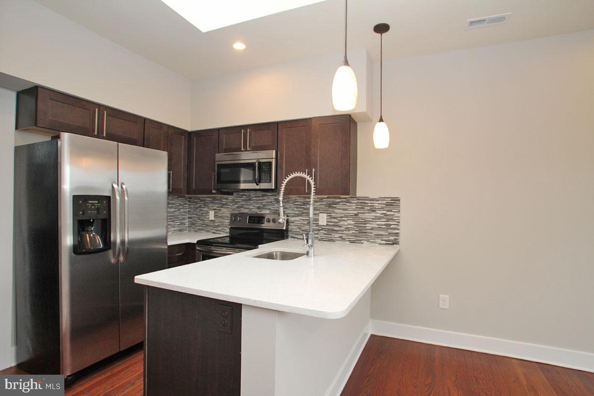 400 South 45th Street, Unit 0D Philadelphia, PA 19104 - Photo 4 of 11