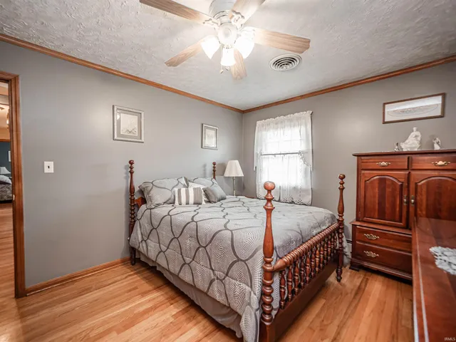 $279,900 | 6617 West Mill Road, Evansville, IN 47720