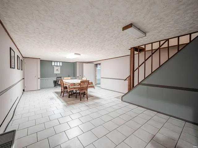 $279,900 | 6617 West Mill Road, Evansville, IN 47720