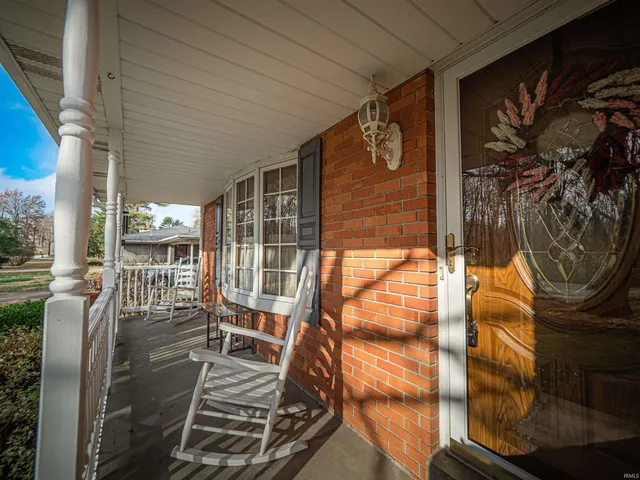 $279,900 | 6617 West Mill Road, Evansville, IN 47720