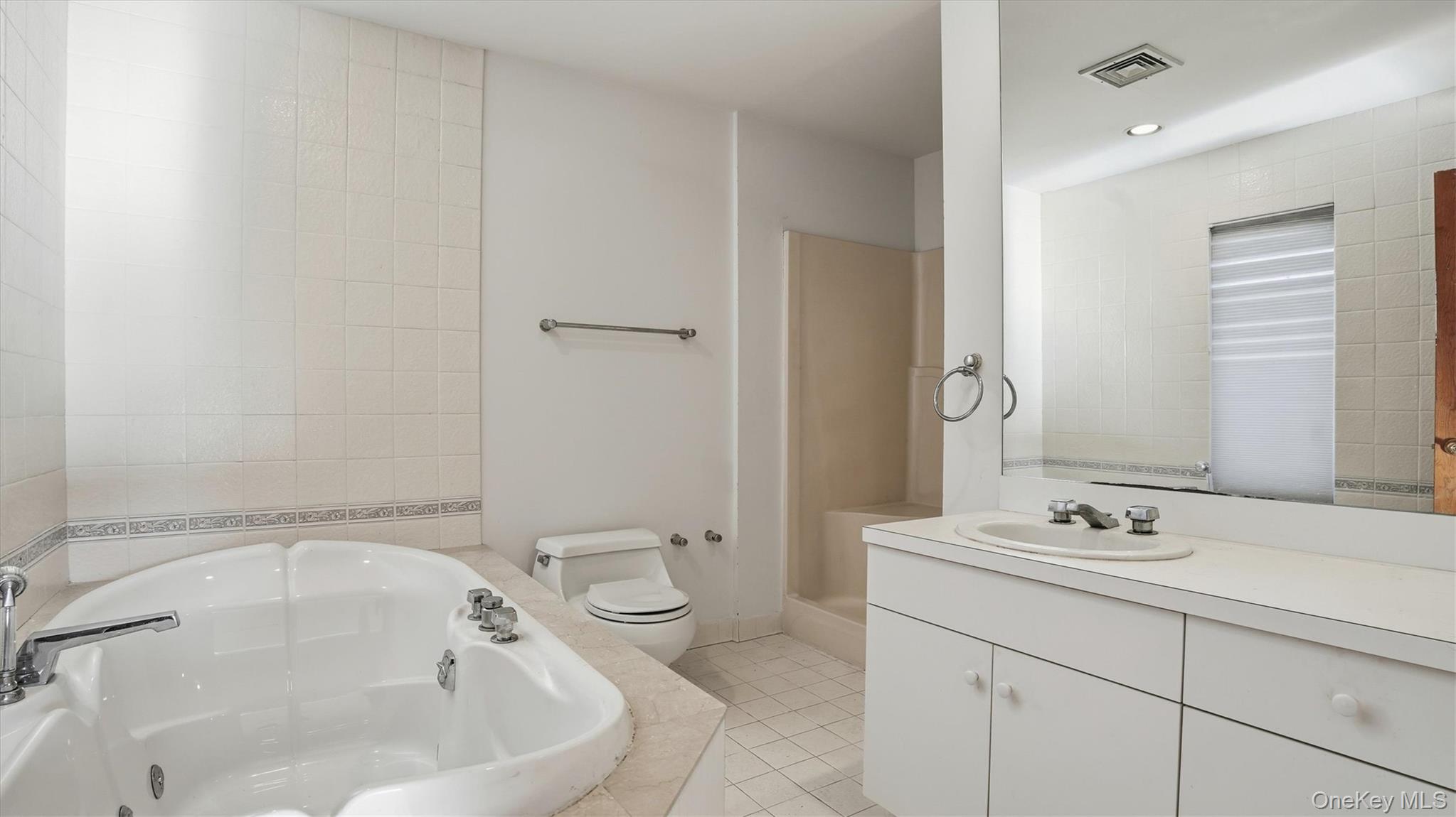 103 Middle Pond Road Southampton, NY 11968 - Photo 21 of 33