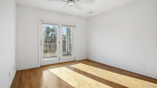 $2,095,000 | 103 Middle Pond Road, Southampton, NY 11968