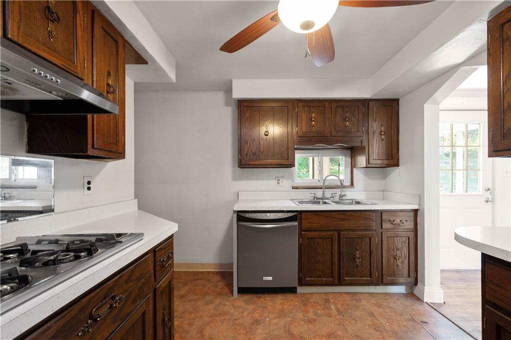 1024 Old Washington Road Canonsburg, PA 15317 - Photo 10 of 29 Gallery Image 10