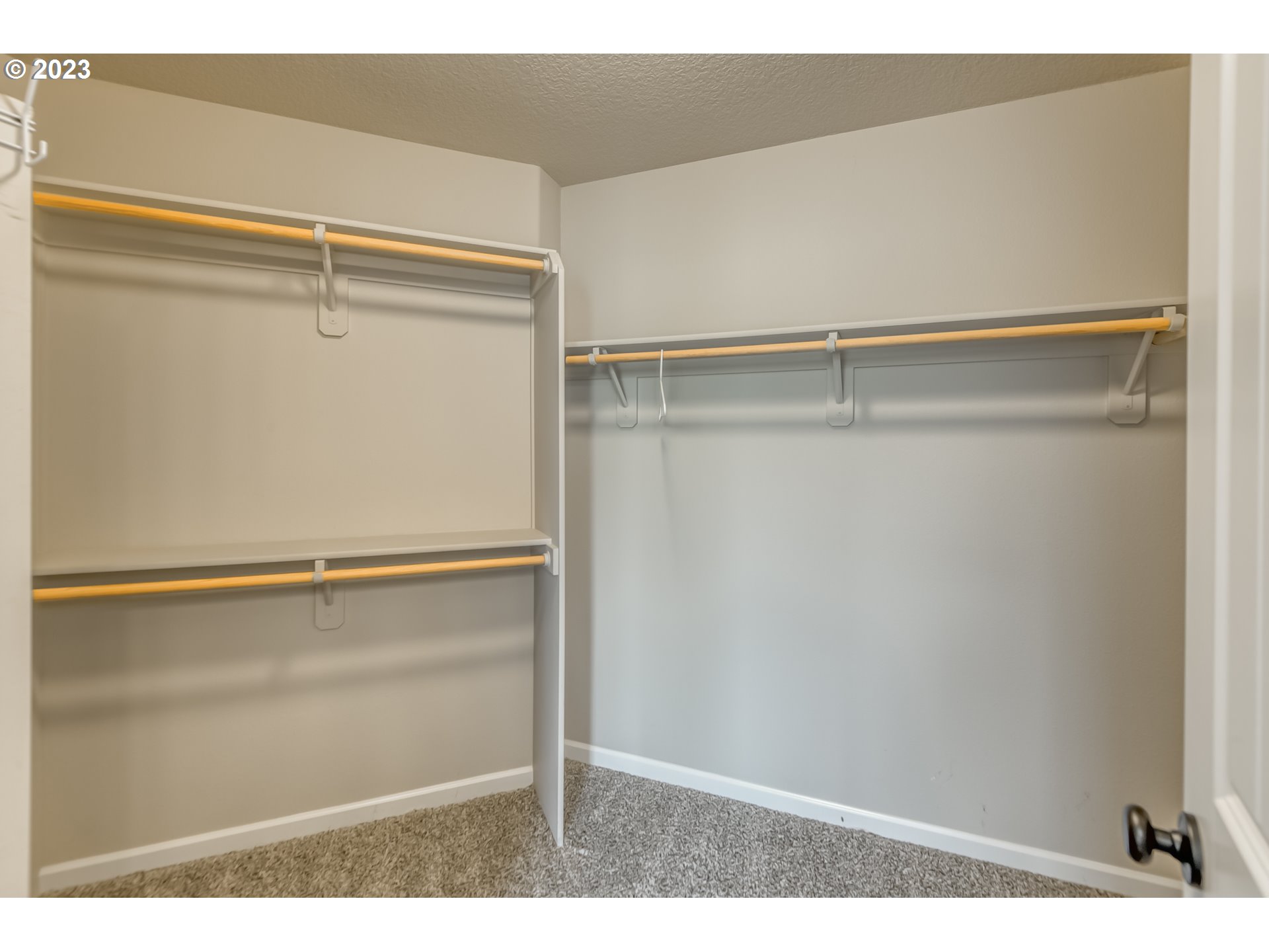 17025 Southwest 130th Place Portland, OR 97224 - Photo 17 of 29 Gallery Image 17