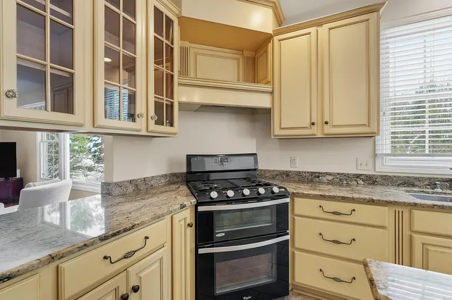 $665,000 | 8272 Bainbridge Drive, Mattawan, MI 49071