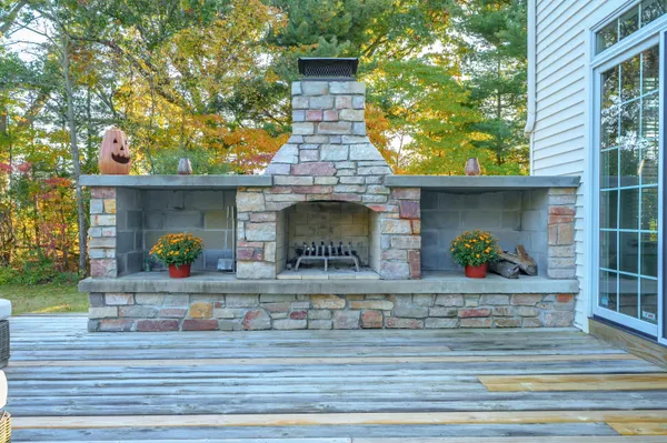 $665,000 | 8272 Bainbridge Drive, Mattawan, MI 49071