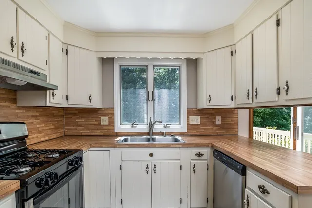 $3,500 | 184 Cambridge Circle, Longmeadow, MA 01106