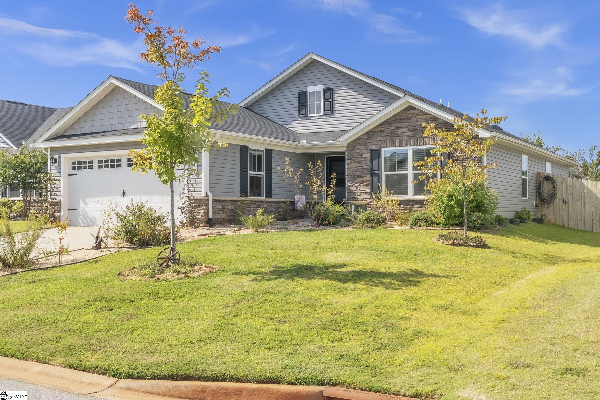 206 Bending Branch Road Greenville, SC 29605 - Photo 2 of 50 Gallery Image 2