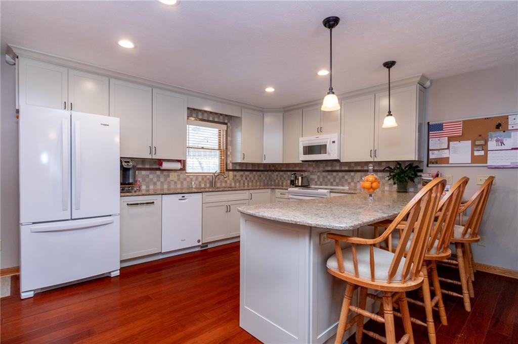 185 Wellington Road Aliquippa, PA 15001 - Photo 2 of 24 Gallery Image 2