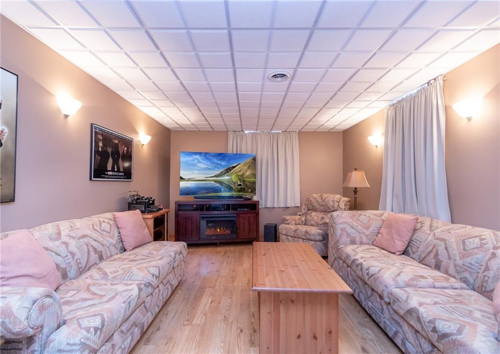 185 Wellington Road Aliquippa, PA 15001 - Photo 13 of 24 Gallery Image 13