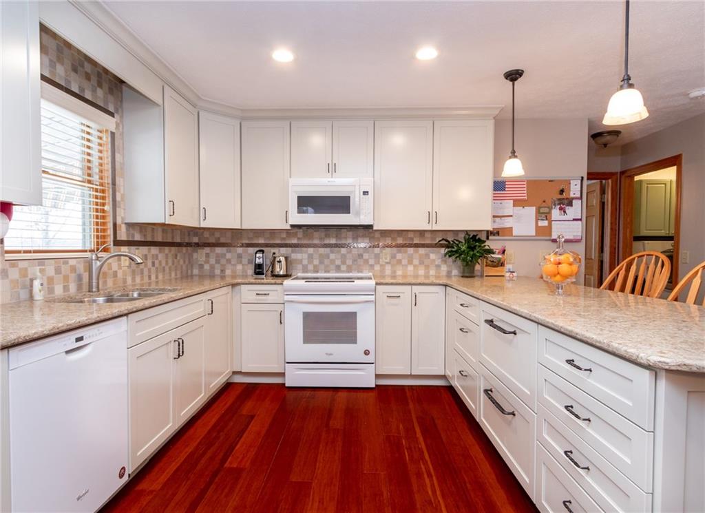 185 Wellington Road Aliquippa, PA 15001 - Photo 3 of 24 Gallery Image 3