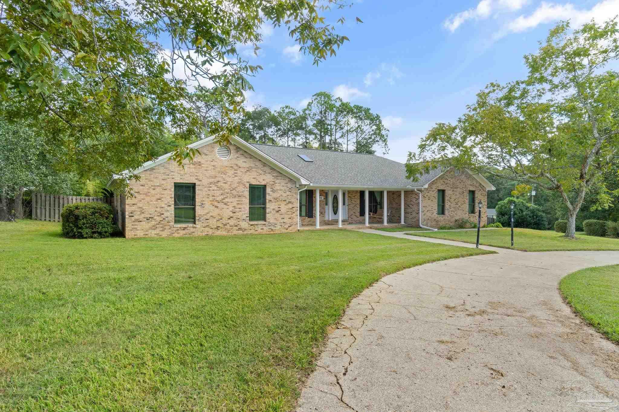 204 Man O War Circle Cantonment, FL 32533 - Photo 3 of 44