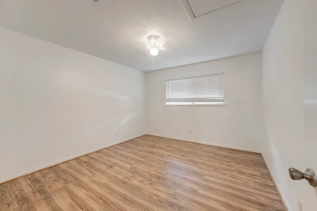 $2,500 | 42 North Timber Top Drive, The Woodlands, TX 77380