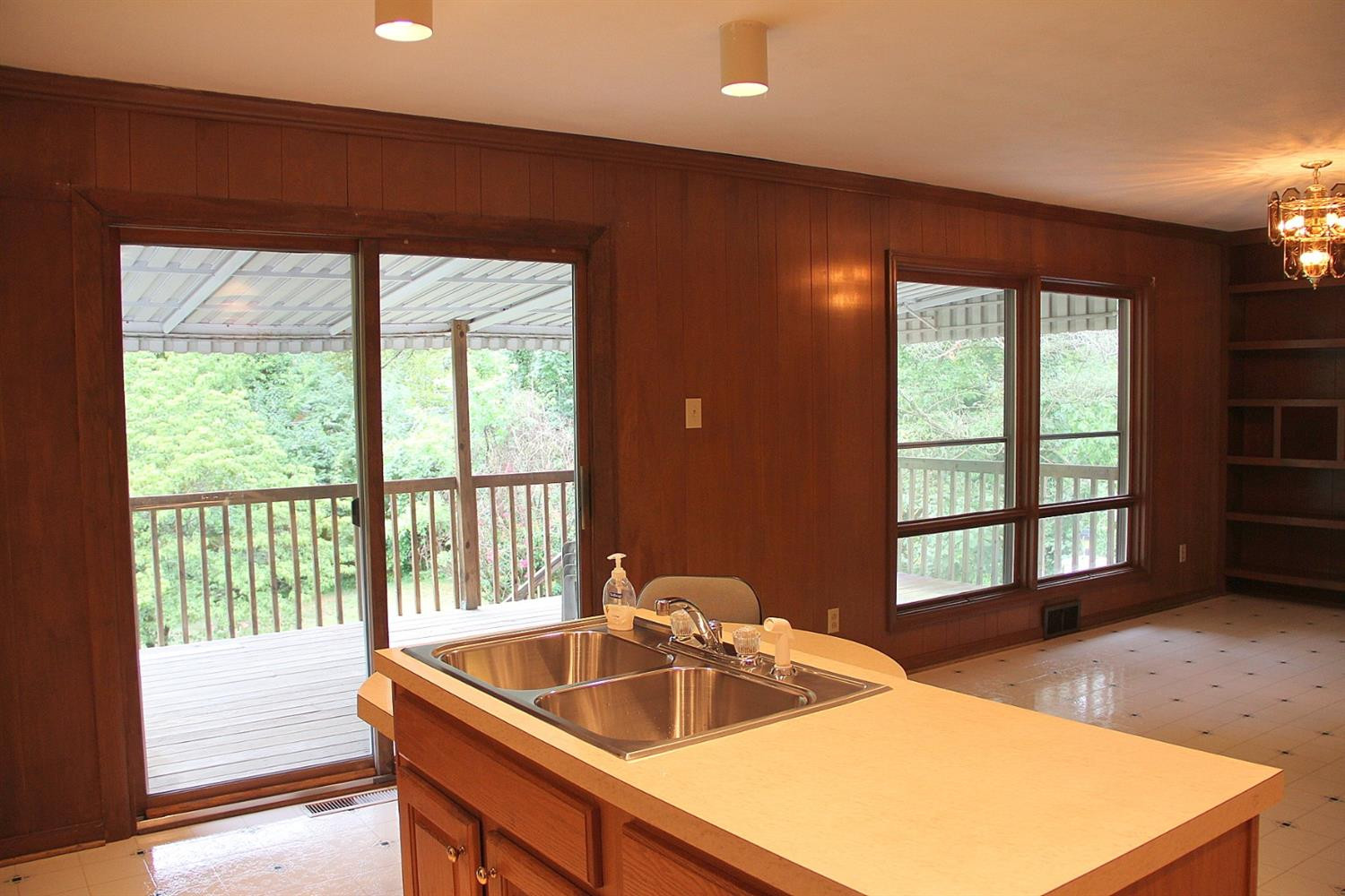 1006 Castleton Way Lexington, KY 40517 - Photo 13 of 34 Photo 13