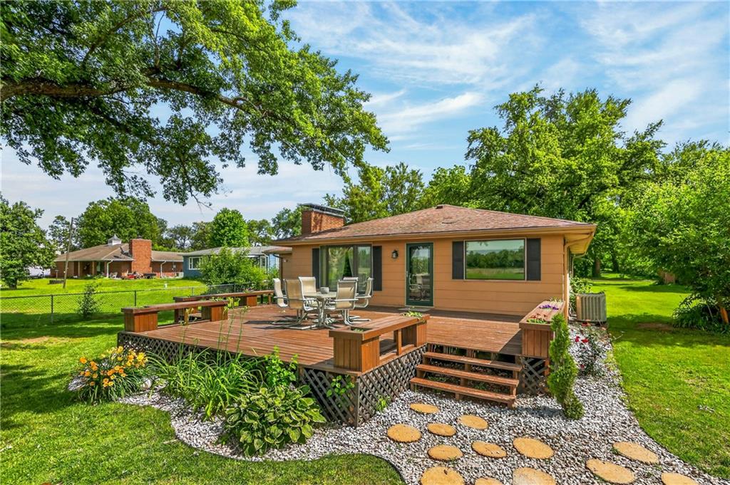 3807 Southwest Christie Ln Road St. Joseph, MO 64504 - Photo 6 of 32