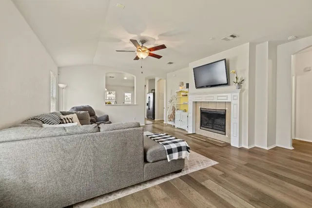 $1,875 | 718 Sugar Brook Drive, Temple, TX 76502