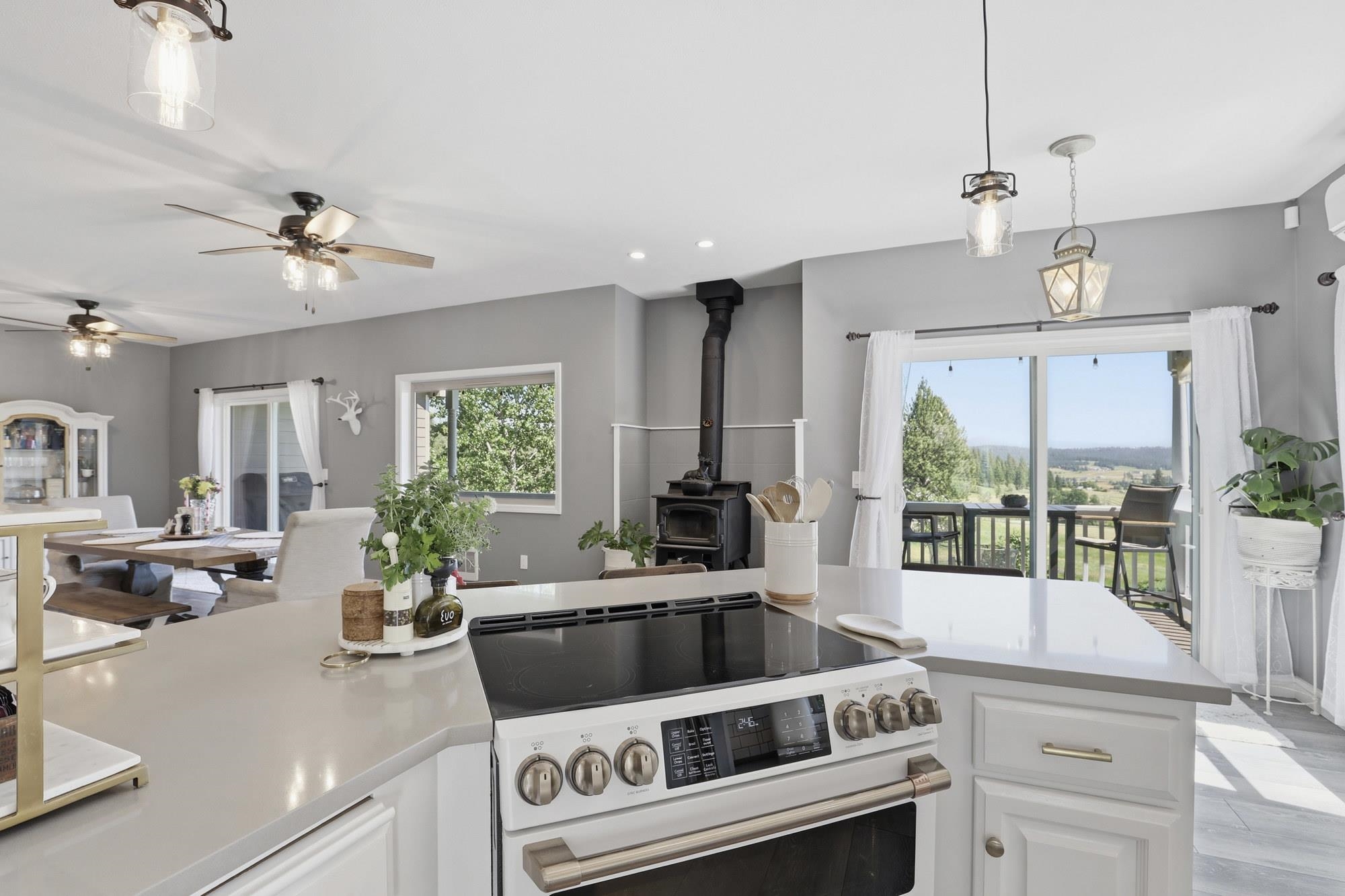 9516 East Day Road Mead, WA 99021 - Photo 9 of 50