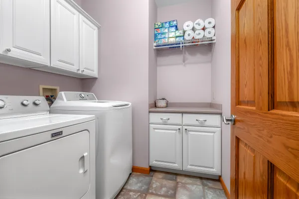 $579,500 | 3553 Alpine Court, Hillsdale, MI 49242