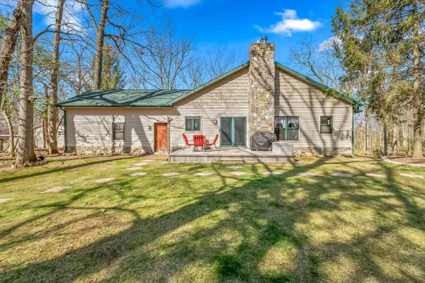 $579,500 | 3553 Alpine Court, Hillsdale, MI 49242