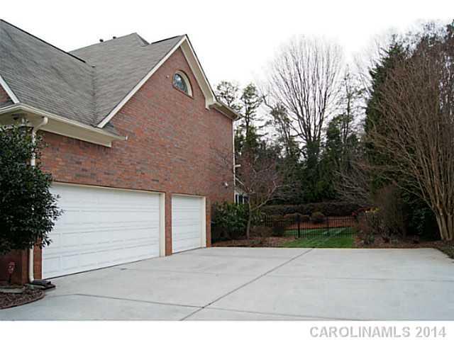 16517 Rudyard Lane Huntersville, NC 28078 - Photo 2 of 16 Gallery Image 2