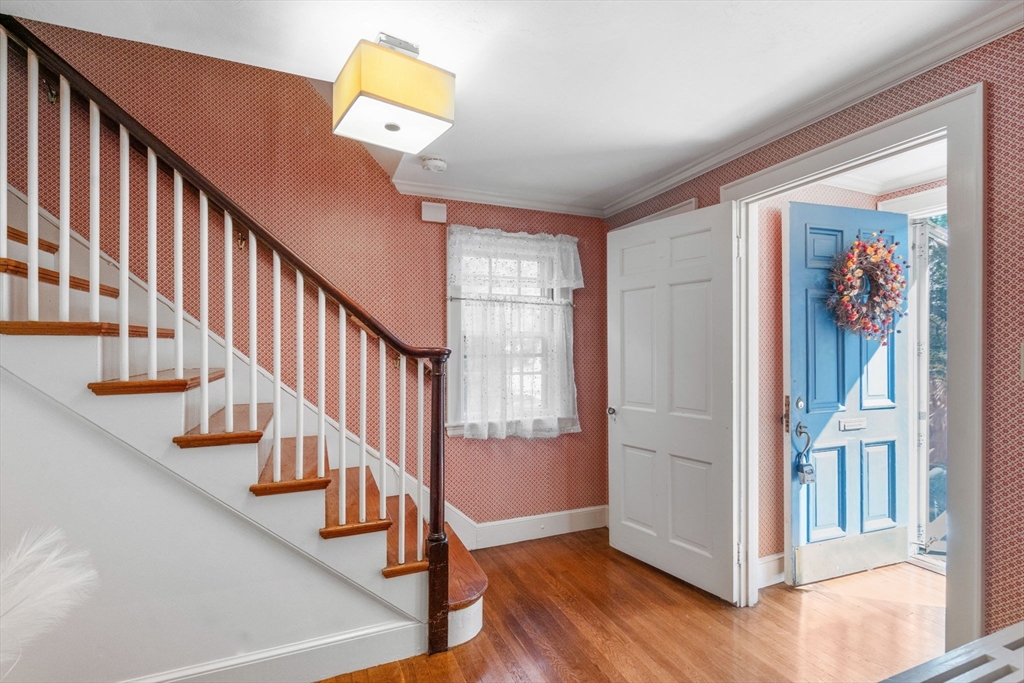 78 Oaks Road Framingham, MA 01702 - Photo 3 of 42 Gallery Image 3