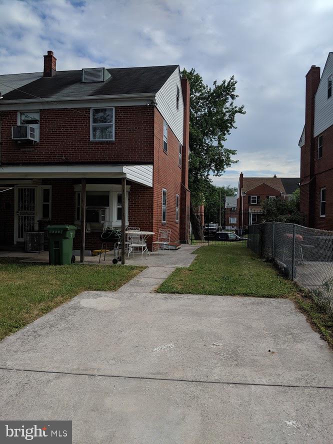 1800 Burnwood Road Baltimore, MD 21239 - Photo 6 of 27 Rear