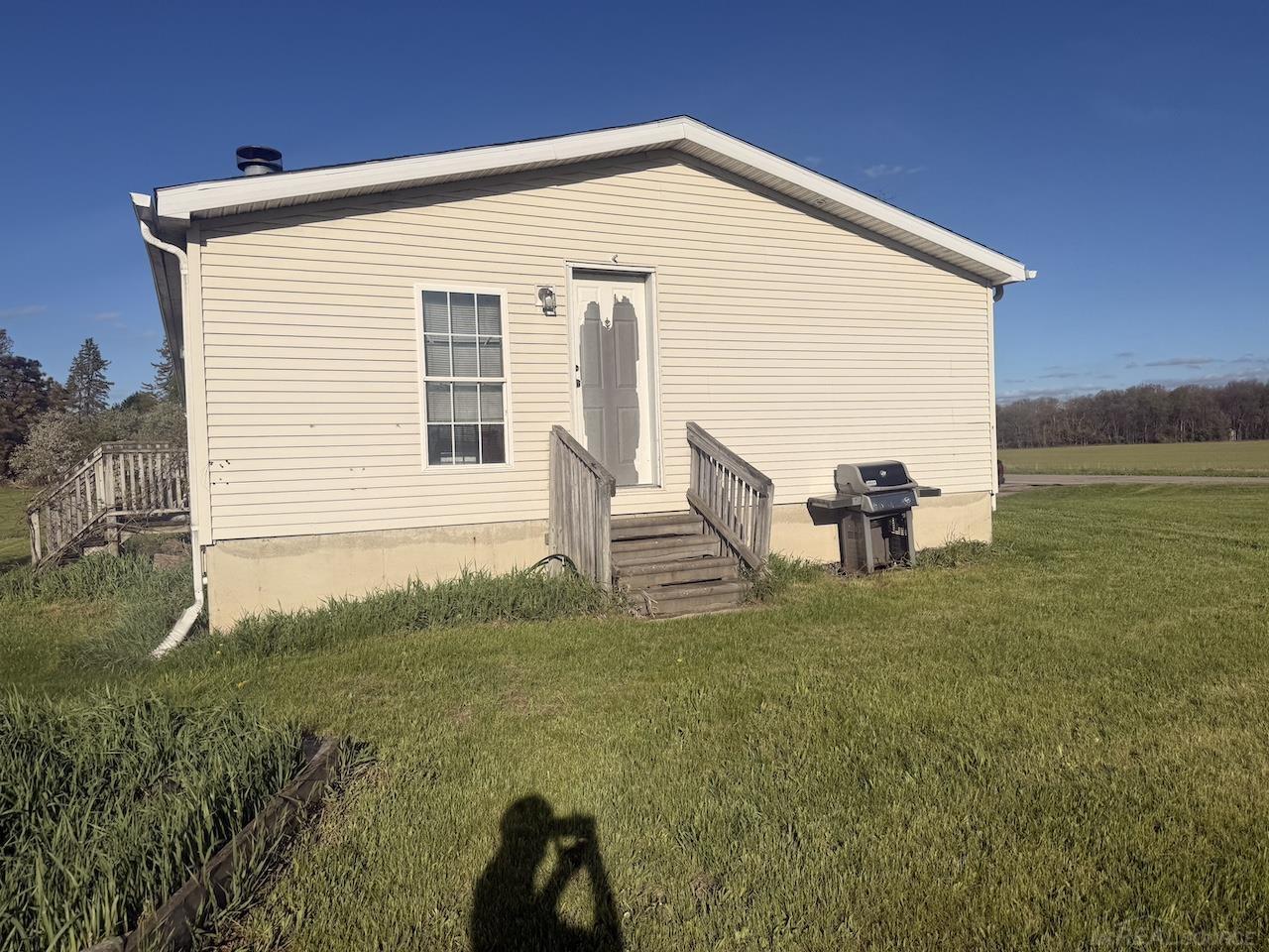 11516 Territorial Road Stockbridge, MI 49285 - Photo 9 of 32 50205782-f0210c0a-35f5-43c5-af44-5d5d791d1fcc.JPG