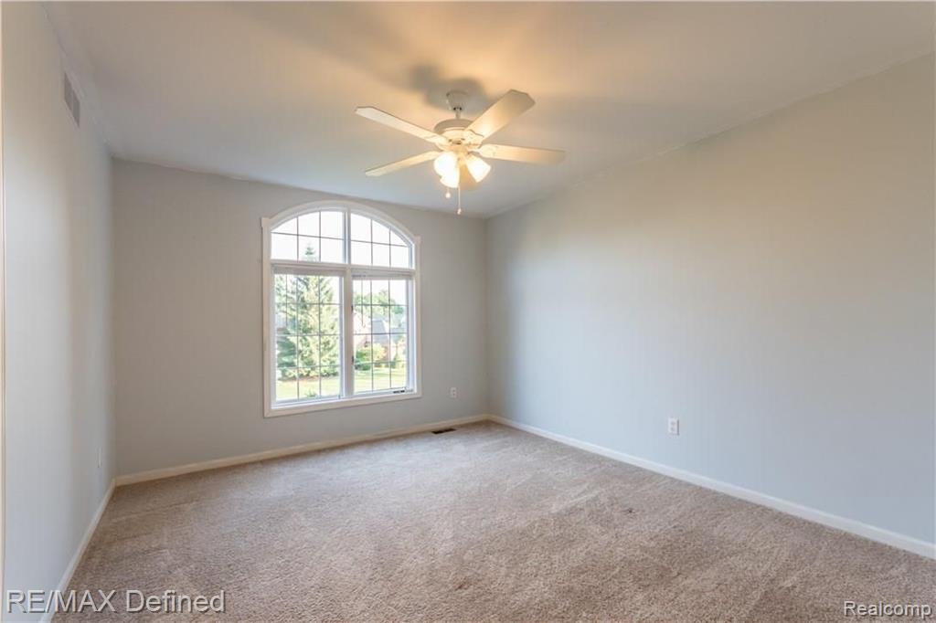 950 Ridgeline Court Lake Orion, MI 48360 - Photo 44 of 48