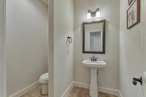 $650,000 | 319 Kinderwood Trail, Montgomery, TX 77316