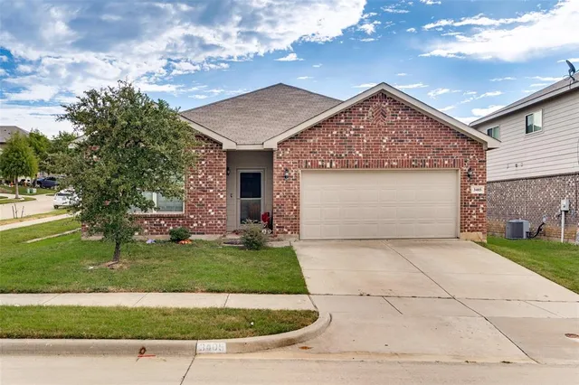 $299,990 | 3405 Oceanview Drive, Denton, TX 76208
