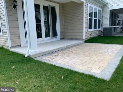 a view of back yard of the house