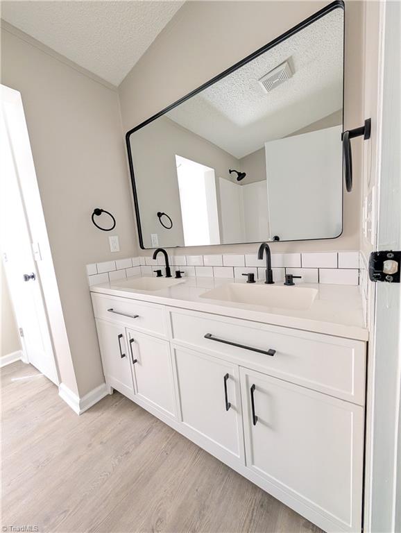 162 Albert Road Stokesdale, NC 27357 - Photo 15 of 20 Hall bath