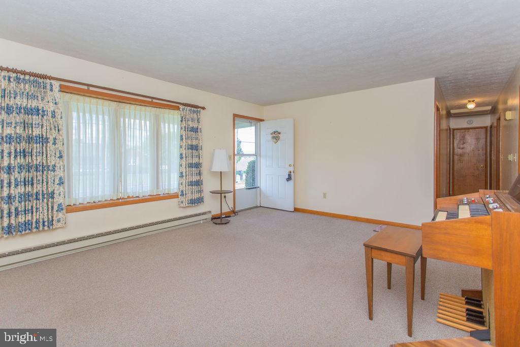 1525 Roxbury Road Shippensburg, PA 17257 - Photo 7 of 34 Gallery Image 7