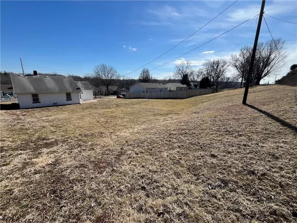 $189,900 | 5518 Karrasch Street, St. Joseph, MO 64505