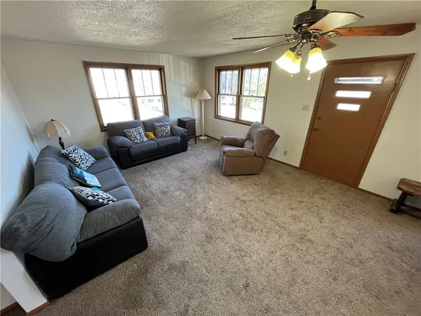 $189,900 | 5518 Karrasch Street, St. Joseph, MO 64505