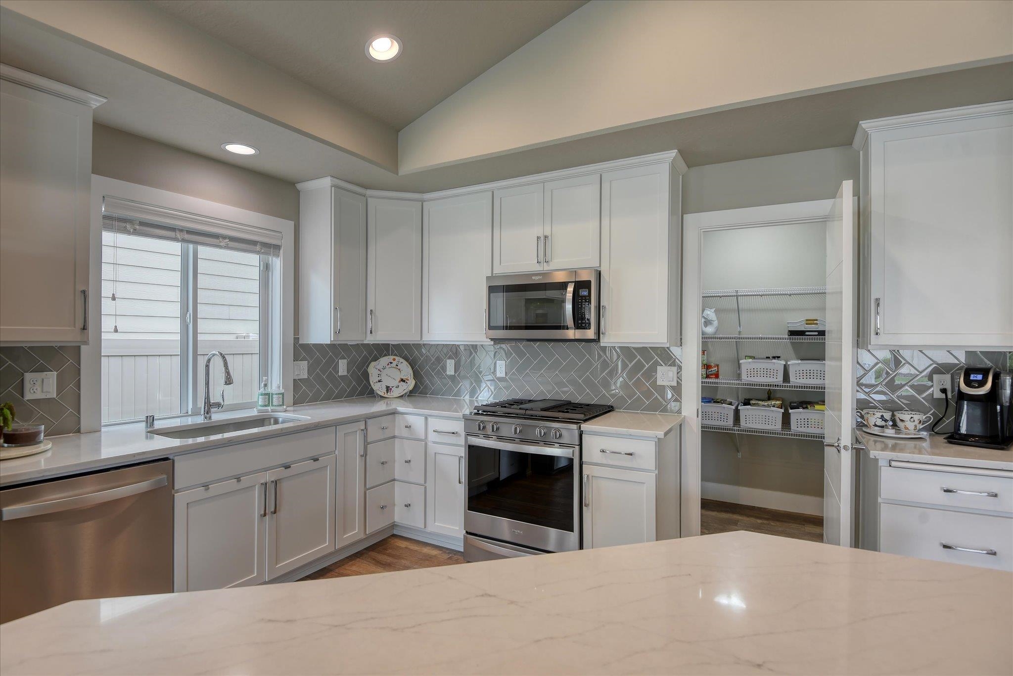1726 Ridgetop Drive Greenacres, WA 99016 - Photo 11 of 39 Gallery Image 11
