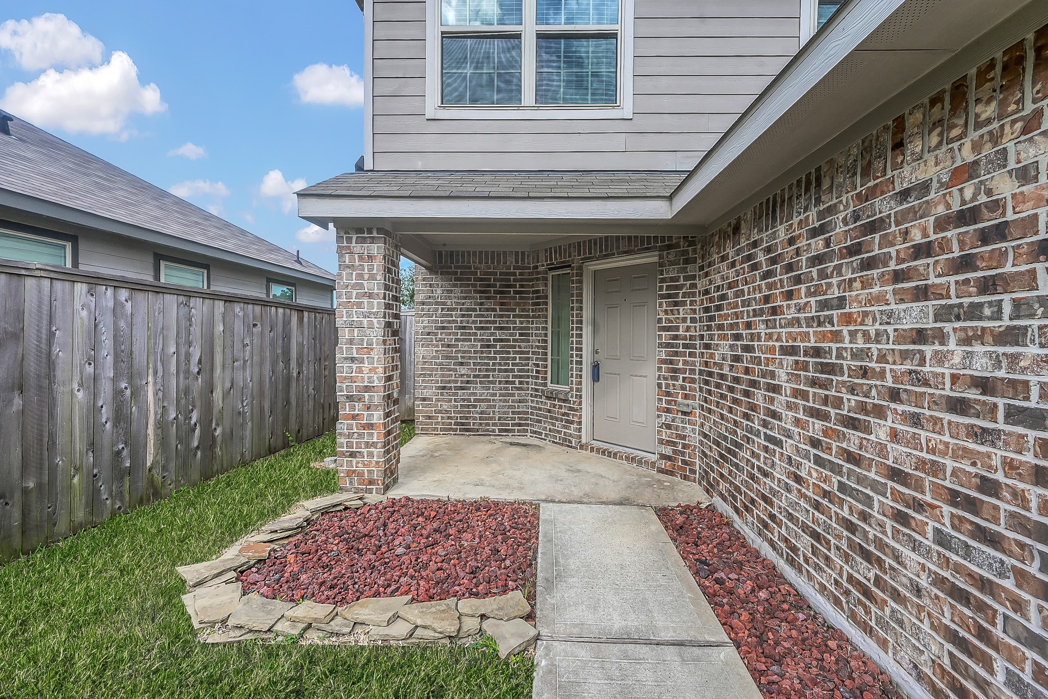 1714 Campos Court Conroe, TX 77301 - Photo 2 of 26 Charming home in cul-de-sac.