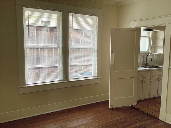 $2,700 | 1322 Harvard Street, Houston, TX 77008