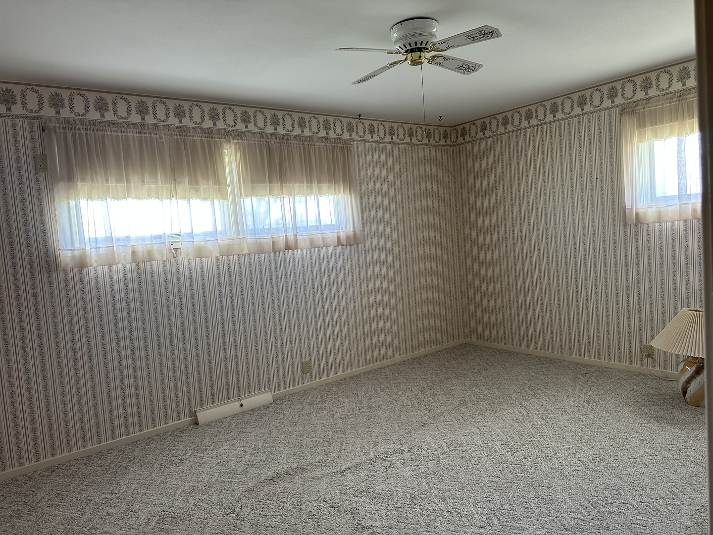 505 South Jackson Street Morrison, IL 61270 - Photo 13 of 26