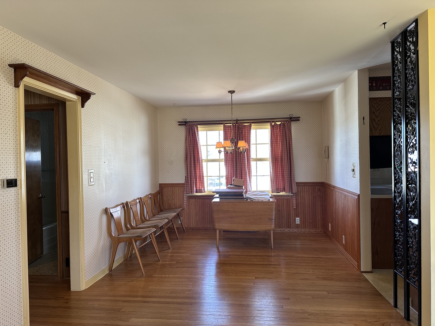 505 South Jackson Street Morrison, IL 61270 - Photo 7 of 26