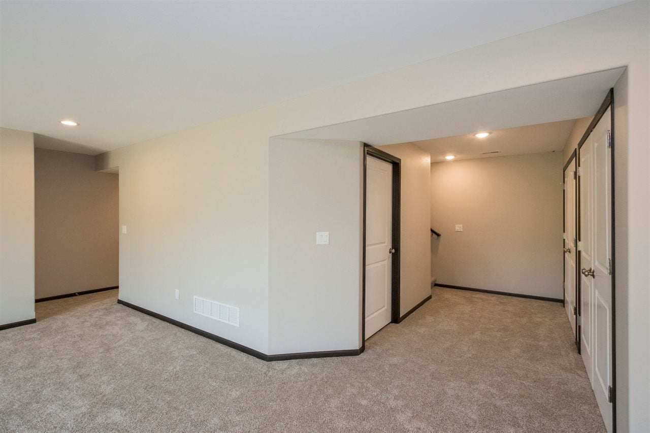 402 Ridge View Drive West Branch, IA 52358 - Photo 20 of 28 Gallery Image 20