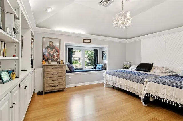 $575,000 | 1918 Houma Boulevard, Metairie, LA 70001