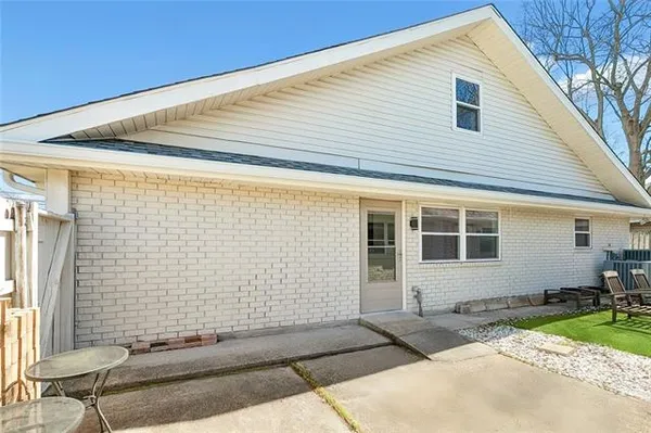 $525,000 | 1918 Houma Boulevard, Metairie, LA 70001