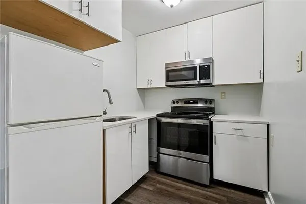 $525,000 | 1918 Houma Boulevard, Metairie, LA 70001