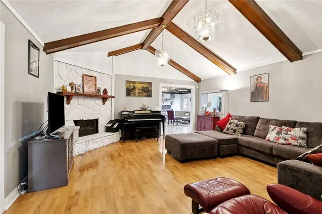 $575,000 | 1918 Houma Boulevard, Metairie, LA 70001