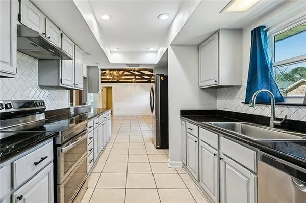 $525,000 | 1918 Houma Boulevard, Metairie, LA 70001