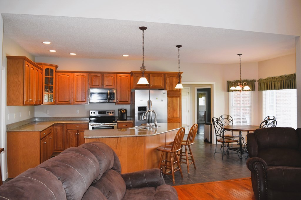 64 West Ridgefield Court Greeneville, TN 37745 - Photo 15 of 46