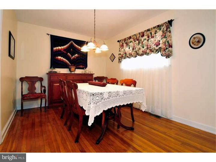 14 Vista Road Hamilton, NJ 08690 - Photo 8 of 18 Dining Room